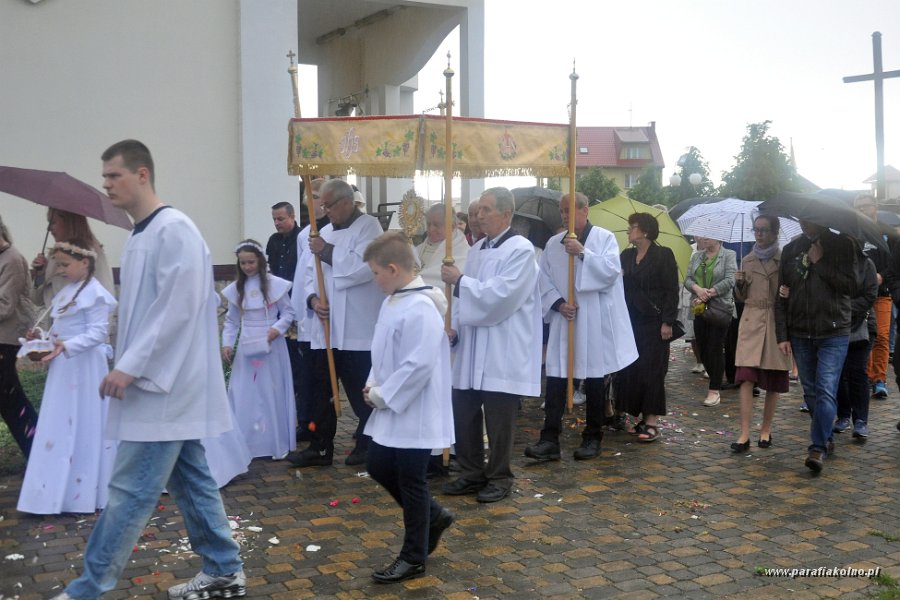 49 Procesja eucharystyczna.jpg